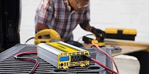 1000 Watt Digital Power Inverter servicetruckmagazine